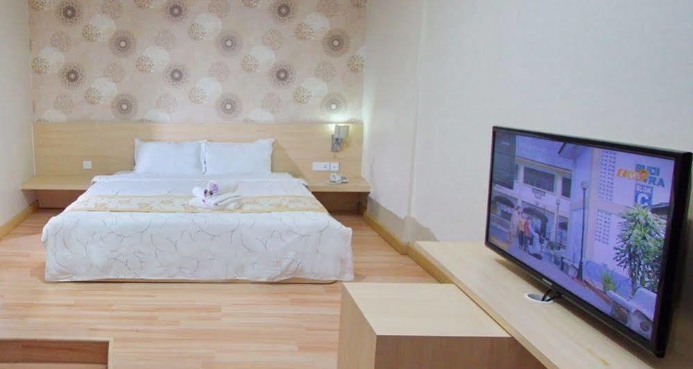 Hotel Tebrau CT Johor Bahru Bagian luar foto