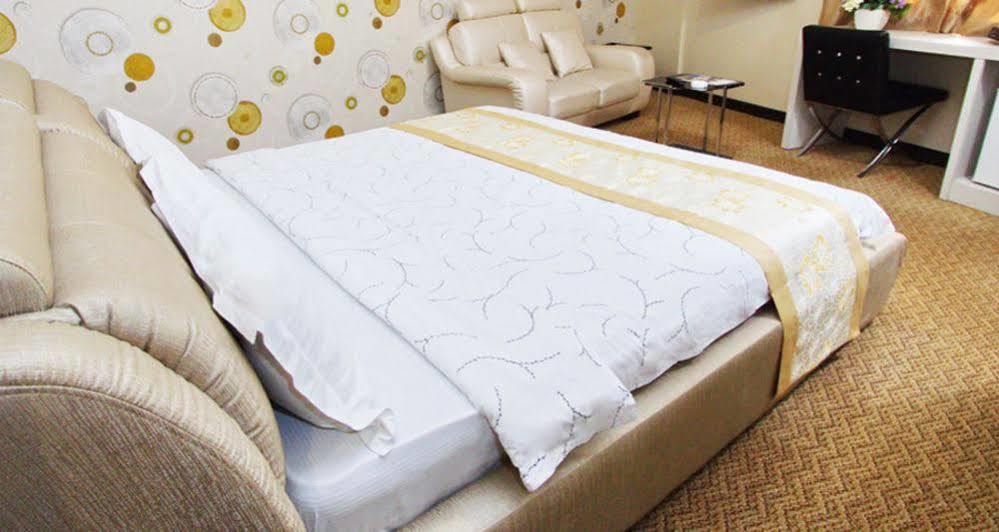 Hotel Tebrau CT Johor Bahru Bagian luar foto